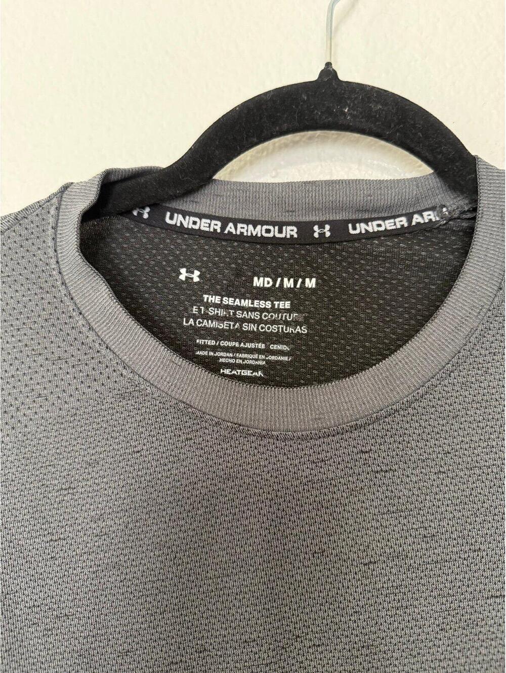 Under Armour the seamless t shirt, size medium - Picture 3 of 3